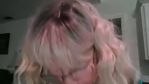 Snapshot of mistygoodslut chatting on 27, 3, 2026 mistygoodslut online show from 27, 3, 2026