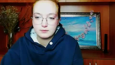 Snapshot of mistyrosee chatting on 18, 4, 2026 Aria online show from 18, 4, 2026