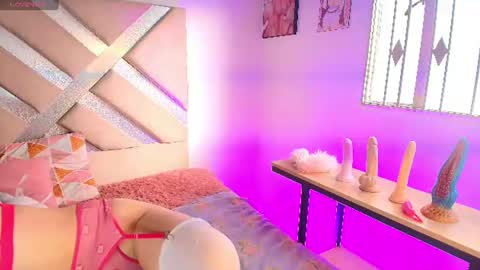 mitsuri_nyx online show from 17, 6, 2026