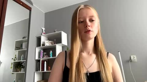 Amelia online show from 3, 10, 2025