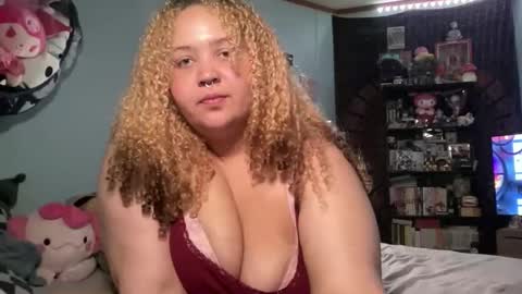 Snapshot of mixxedgoodness222 chatting on 18, 12, 2025 mixxedgoodness222 online show from 18, 12, 2025