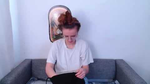 Snapshot of miya_here chatting on 2, 6, 2026 Miya online show from 2, 6, 2026