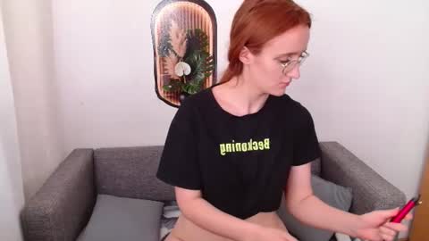 Snapshot of miya_here chatting on 22, 6, 2026 Miya online show from 22, 6, 2026