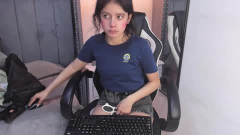 Snapshot of miyu_komori chatting on 3, 3, 2026 miyu_komori online show from 3, 3, 2026