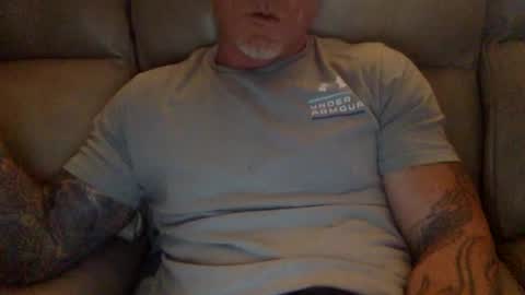 Snapshot of mjg175 chatting on 8, 2, 2025 SexyRed online show from 8, 2, 2025