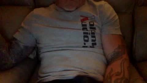 Snapshot of mjg175 chatting on 12, 2, 2025 SexyRed online show from 12, 2, 2025