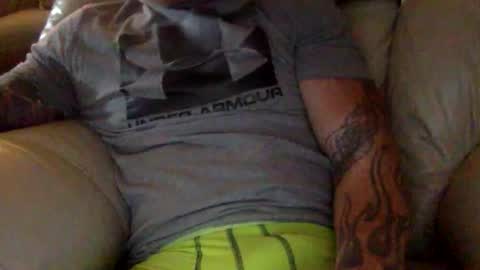 Snapshot of mjg175 chatting on 17, 10, 2025 SexyRed online show from 17, 10, 2025