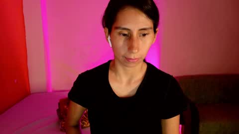 Snapshot of mli739709 chatting on 7, 1, 2025 MoonLipson online show from 7, 1, 2025