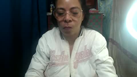 Snapshot of mmaturemessy chatting on 11, 10, 2025 kelly online show from 11, 10, 2025