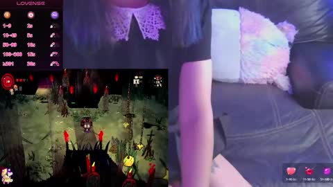 Snapshot of mmmmdarling chatting on 4, 10, 2025 minaDarling online show from 4, 10, 2025