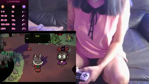 Snapshot of mmmmdarling chatting on 22, 10, 2025 minaDarling online show from 22, 10, 2025