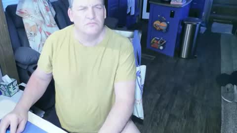 Snapshot of mmmthatsfunnn chatting on 15, 1, 2026 mmmthatsfunnn online show from 15, 1, 2026