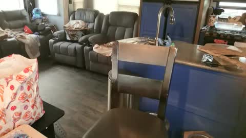 Snapshot of mmmthatsfunnn chatting on 10, 2, 2026 mmmthatsfunnn online show from 10, 2, 2026