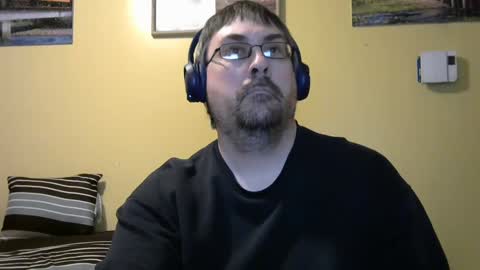 Snapshot of mmr45 chatting on 4, 1, 2025 mmr45 online show from 4, 1, 2025