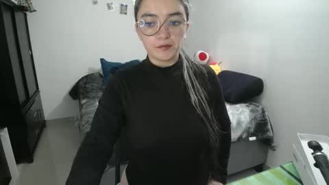 Snapshot of mocca_117 chatting on 18, 9, 2025 Sam online show from 18, 9, 2025