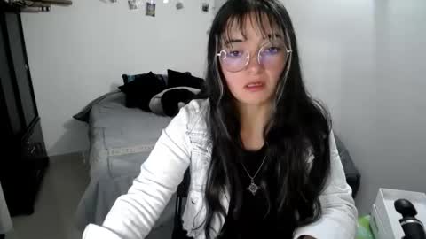 Snapshot of mocca_117 chatting on 15, 10, 2025 Sam online show from 15, 10, 2025