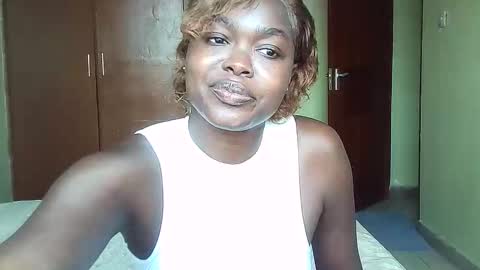 Snapshot of moch4_merylin chatting on 12, 9, 2025 shug online show from 12, 9, 2025