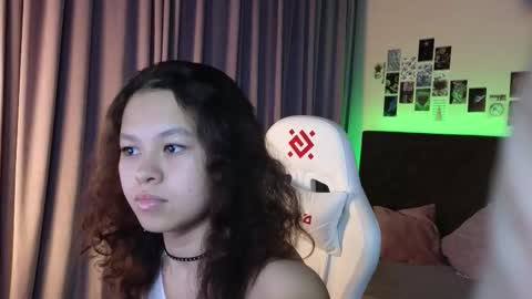 moco_choco online show from 12, 10, 2025