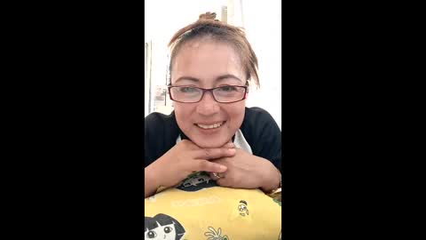 mocorrojoan429 online show from 15, 4, 2026