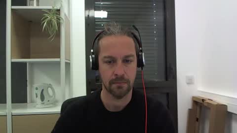 Snapshot of moi9876543210 chatting on 24, 1, 2025 Julien online show from 24, 1, 2025