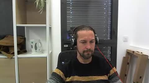 Snapshot of moi9876543210 chatting on 4, 2, 2025 Julien online show from 4, 2, 2025
