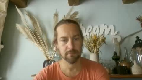 Snapshot of moi9876543210 chatting on 20, 9, 2025 Julien online show from 20, 9, 2025