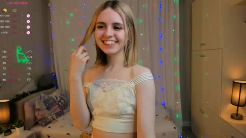 Laura online show from 12, 2, 2025