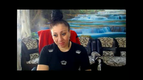 moistmady online show from 15, 4, 2026