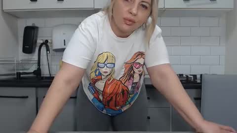 erika online show from 13, 12, 2024