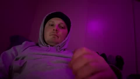 Snapshot of mojozz chatting on 7, 1, 2025 LookinForFun online show from 7, 1, 2025