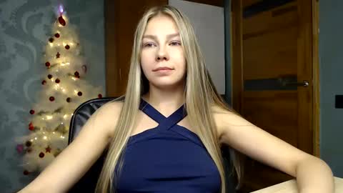 Snapshot of molli_and_tom chatting on 25, 1, 2025 Bitcoin 1P8NuZxsaNsQTx7wJJJ7Ao1mic4nvJPVLC online show from 25, 1, 2025