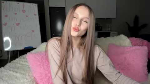 Snapshot of molly_555 chatting on 9, 2, 2026 Sima online show from 9, 2, 2026