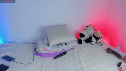 Snapshot of molly_blacke01 chatting on 22, 7, 2026 milee online show from 22, 7, 2026