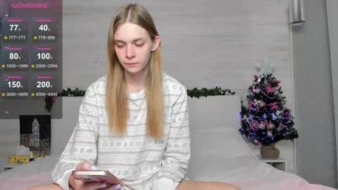 Molly Hunt online show from 30, 12, 2024