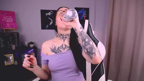 Snapshot of molly_kisss chatting on 15, 11, 2025 molly_kisss online show from 15, 11, 2025