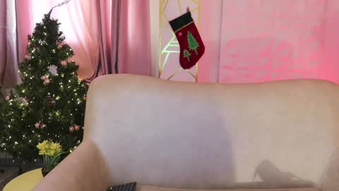   MOLLY   online show from 30, 12, 2024