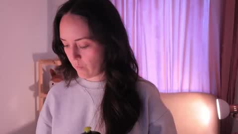   MOLLY   online show from 14, 11, 2025