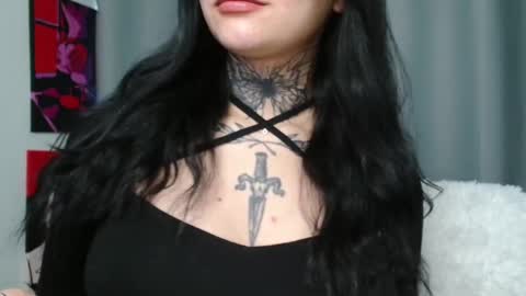 Snapshot of molly_montanaaa chatting on 25, 12, 2024 Lina online show from 25, 12, 2024