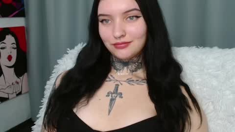 Snapshot of molly_montanaaa chatting on 11, 1, 2025 Lina online show from 11, 1, 2025