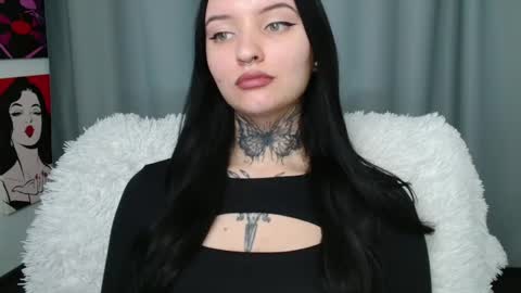Snapshot of molly_montanaaa chatting on 10, 2, 2025 Lina online show from 10, 2, 2025