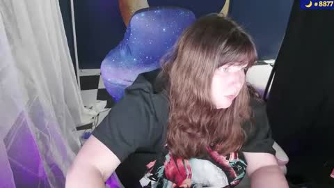 molly_moons online show from 10, 10, 2025