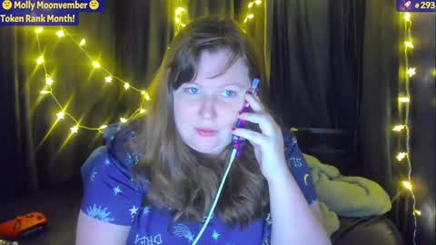 molly_moons online show from 6, 11, 2025