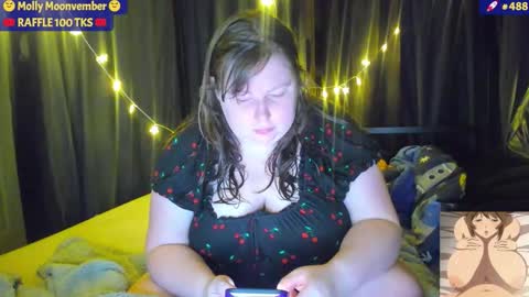 molly_moons online show from 10, 11, 2025