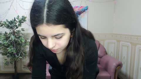 Molly Owens online show from 26, 12, 2024
