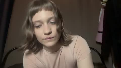 molly_poly online show from 18, 4, 2026