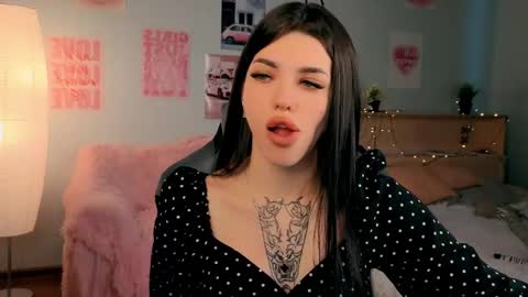 Molly online show from 15, 4, 2026