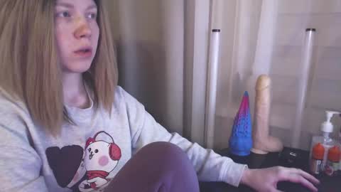 I have new photos come and see with love Molly online show from 11, 1, 2025