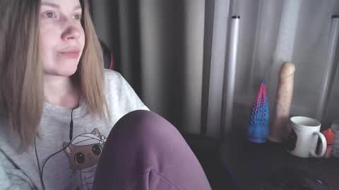I have new photos come and see with love Molly online show from 14, 1, 2025