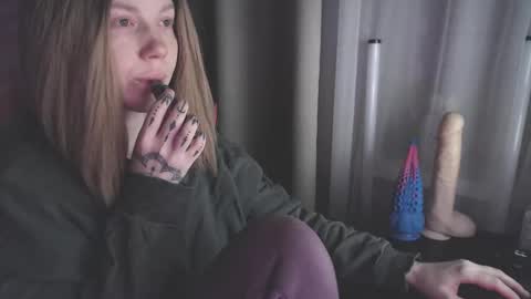 I have new photos come and see with love Molly online show from 14, 1, 2025