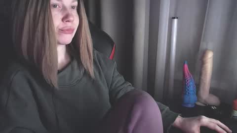 I have new photos come and see with love Molly online show from 18, 1, 2025
